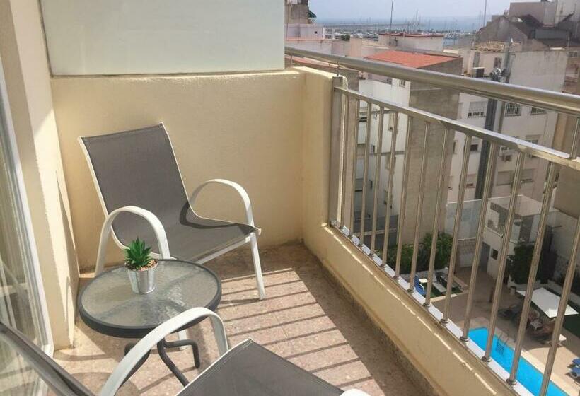 Standard Triple Room with Terrace, Fontana Plaza