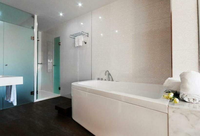 سوییت خانوادگی, Fontana Plaza