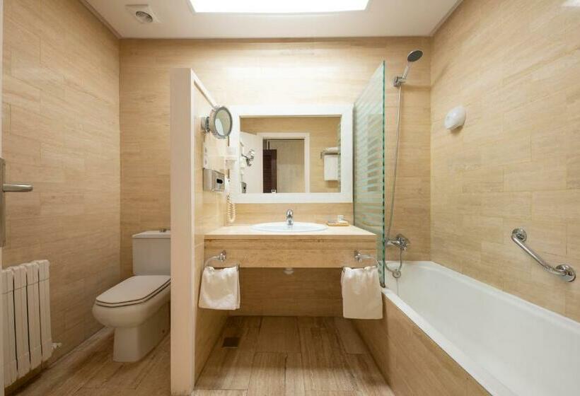 标准间, Huerto Del Cura