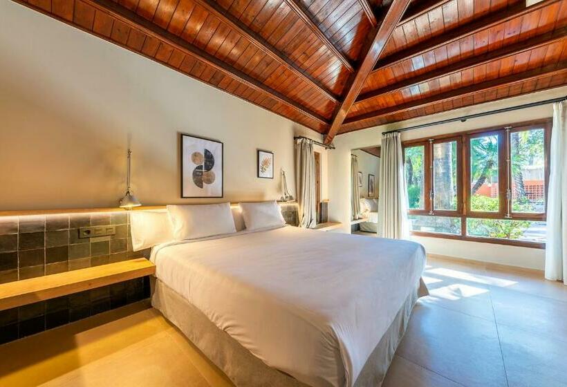 标准间, Huerto Del Cura