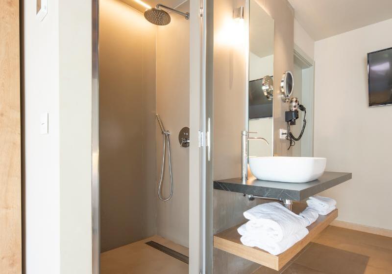 标准间, Huerto Del Cura