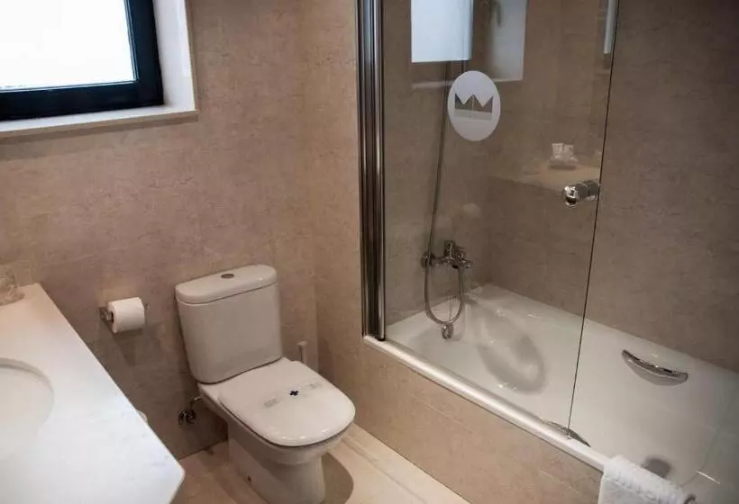 اتاق استاندارد با بالکن, Montemar