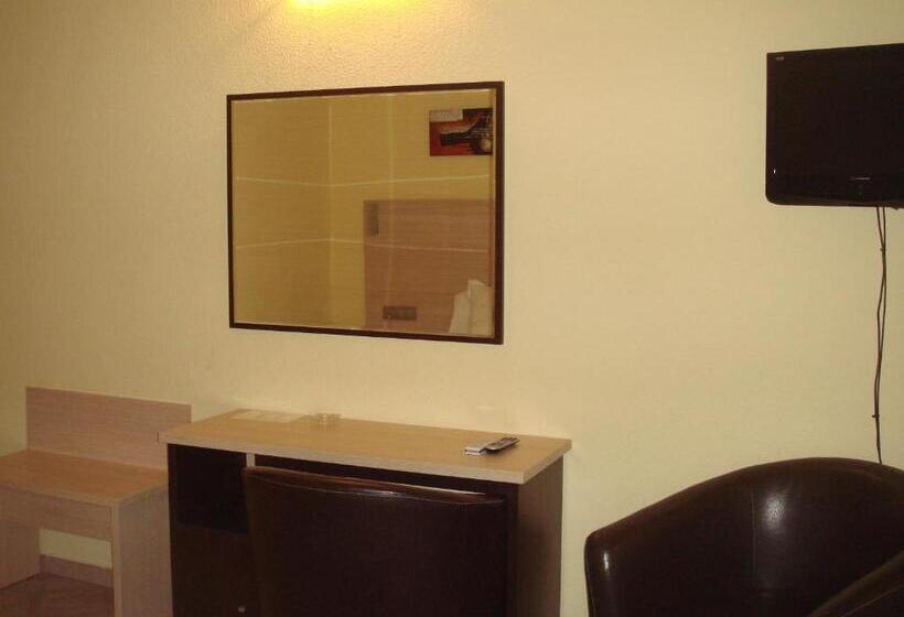 اتاق استاندارد, Oasis Familiar