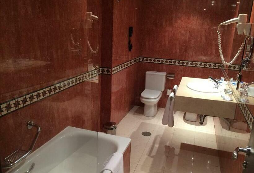 غرفة قياسية, Palacio Valderrabanos