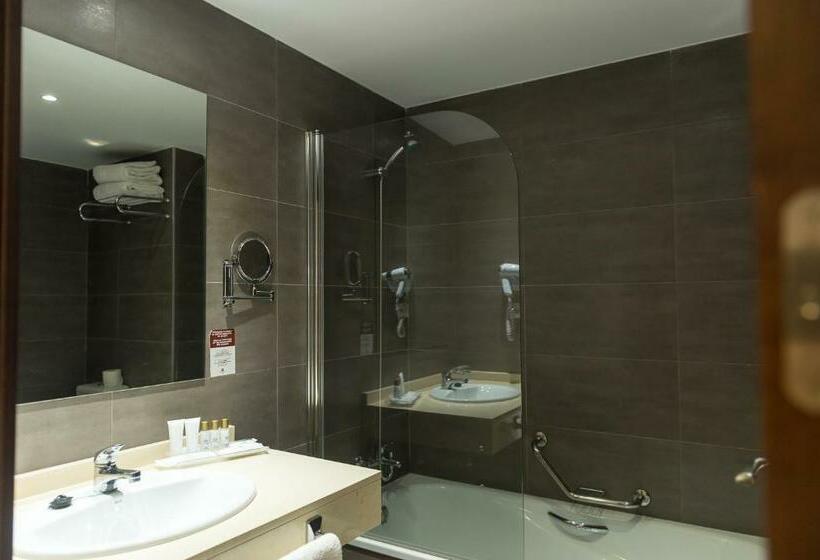 غرفة إقتصادية, Palacio Valderrabanos