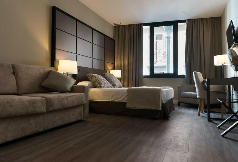 غرفة سوبيريور ثلاثية, Palacio Valderrabanos