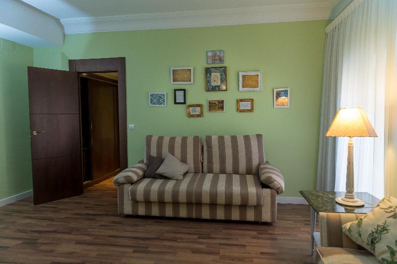 جناح, Palacio Valderrabanos