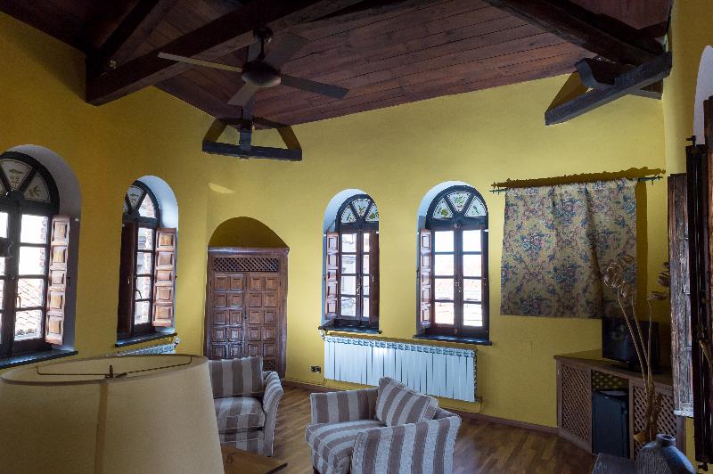 جناح, Palacio Valderrabanos