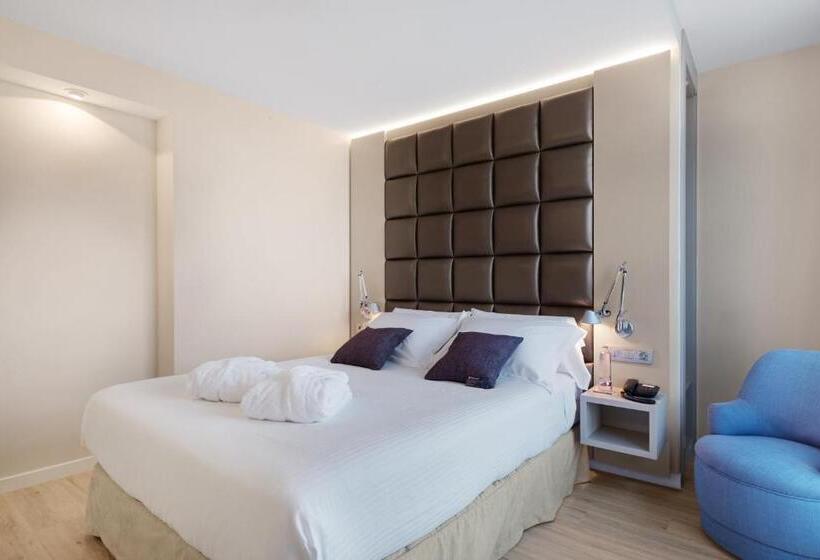 주니어 스위트, Palladium