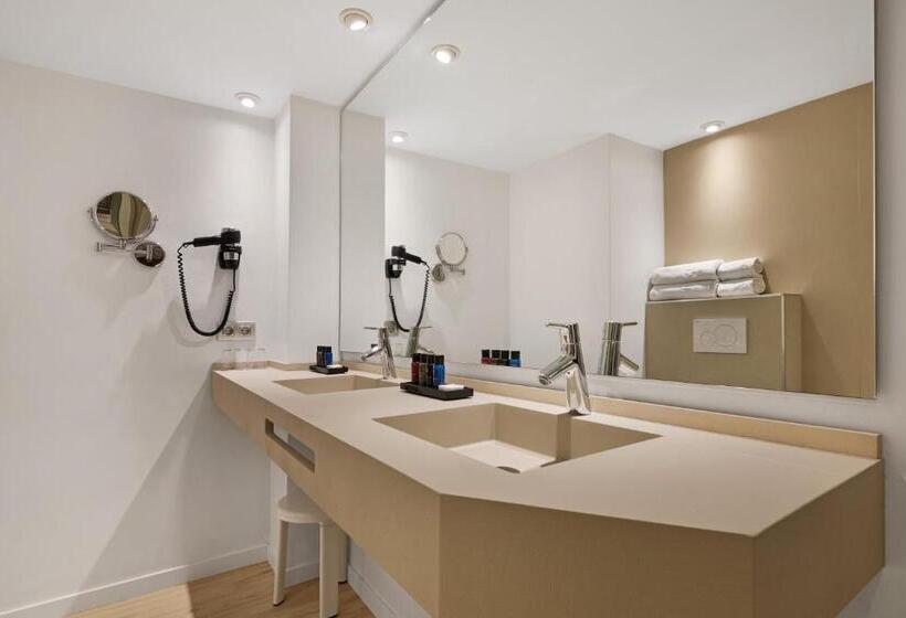 주니어 스위트, Palladium