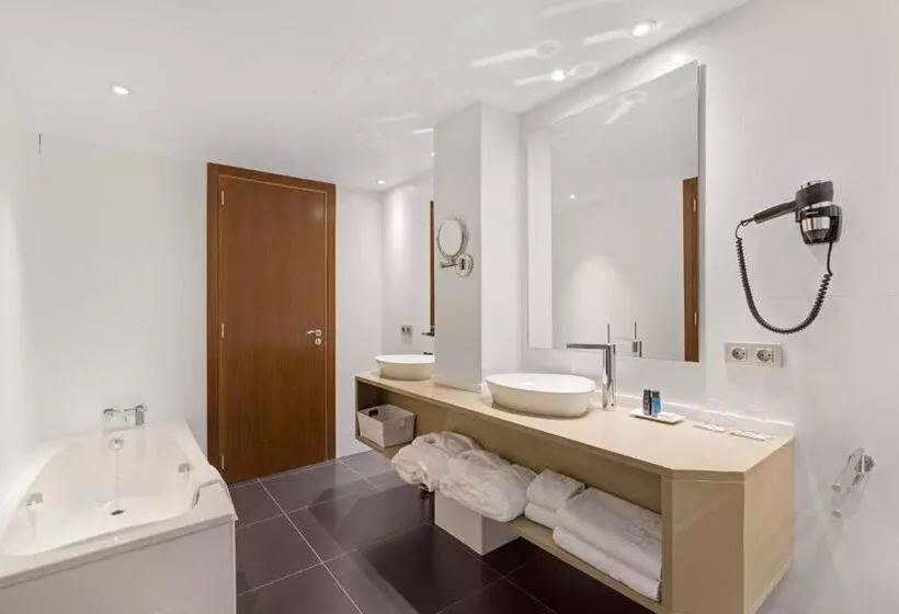 Suite, Palladium