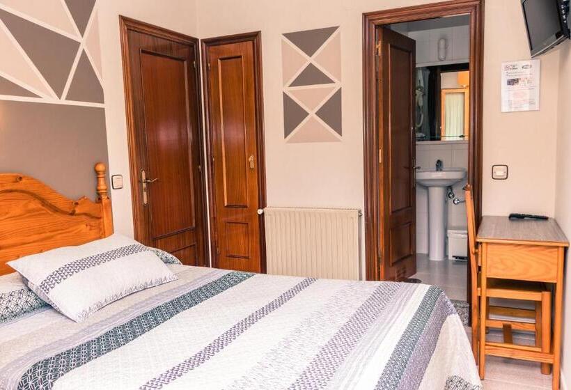 标准单人间, Plaza