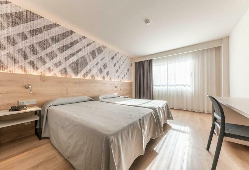 Номер Стандарт, Port Alicante City & Beach