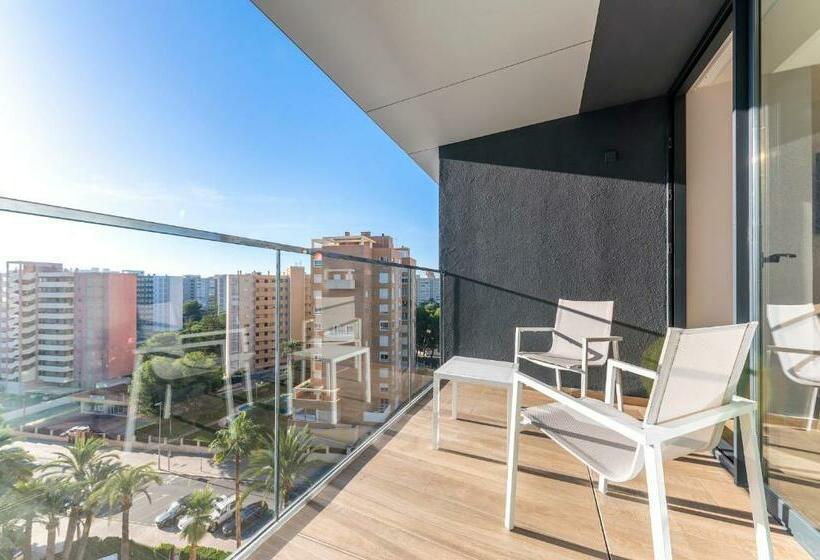 Семейный Номер, Port Alicante City & Beach