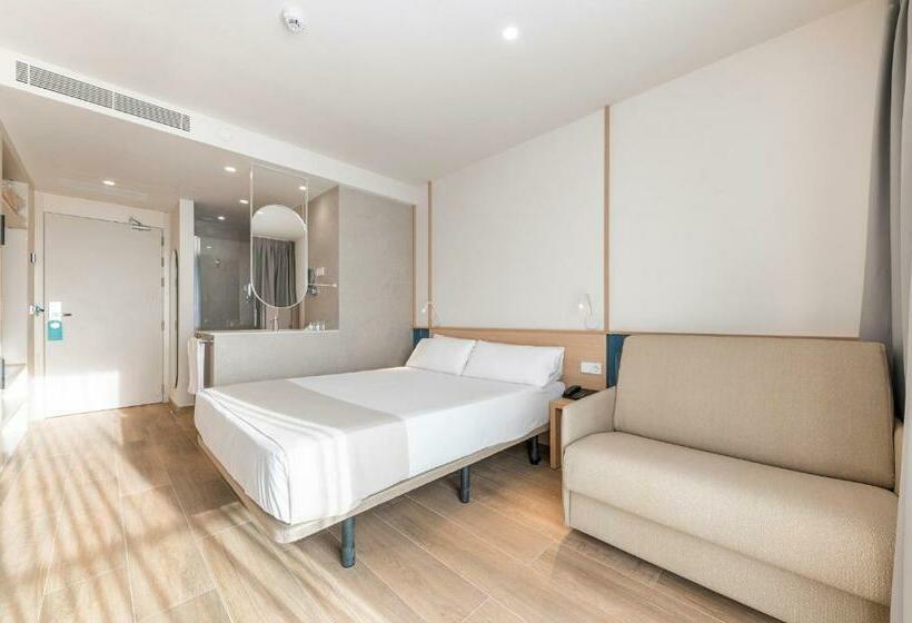 Семейный Номер, Port Alicante City & Beach