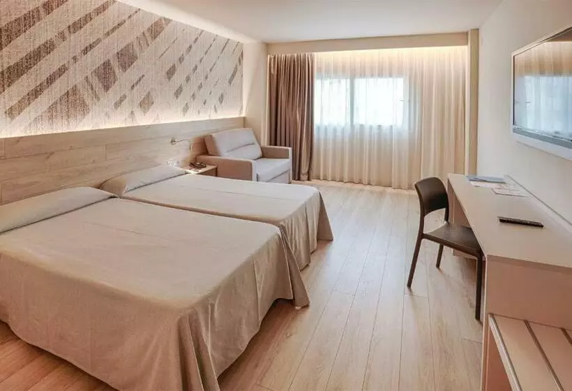 Standard Kolmen Hengen Huone, Port Alicante City & Beach