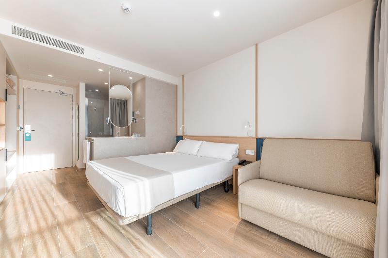 Семейный Номер, Port Alicante City & Beach