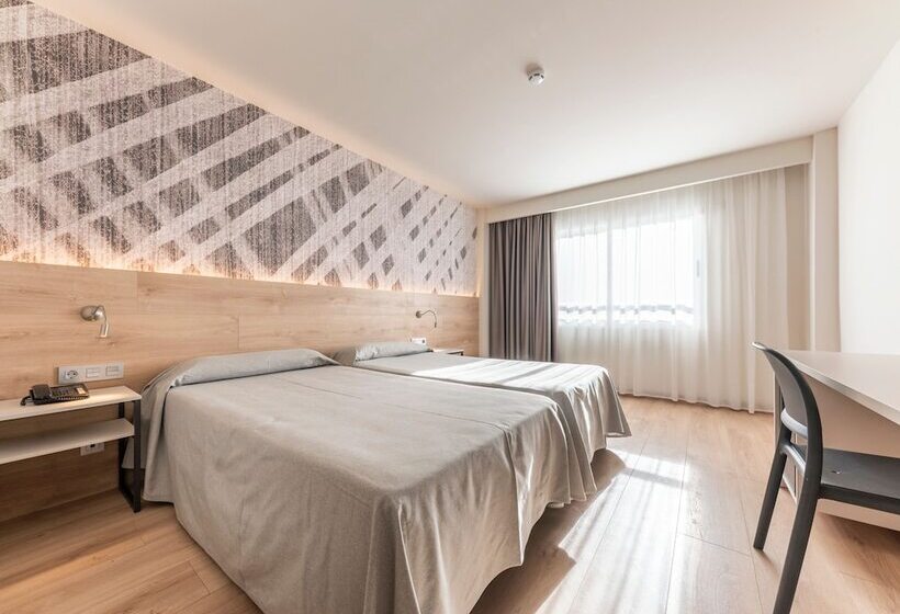 Номер Стандарт, Port Alicante City & Beach