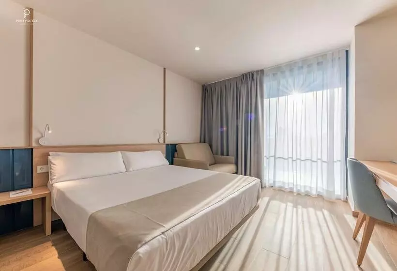 Standard Triple Room with Terrace, Port Alicante City & Beach
