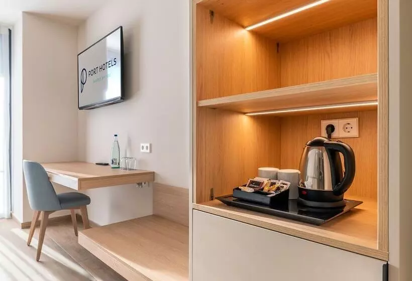Standard Triple Room with Terrace, Port Alicante City & Beach