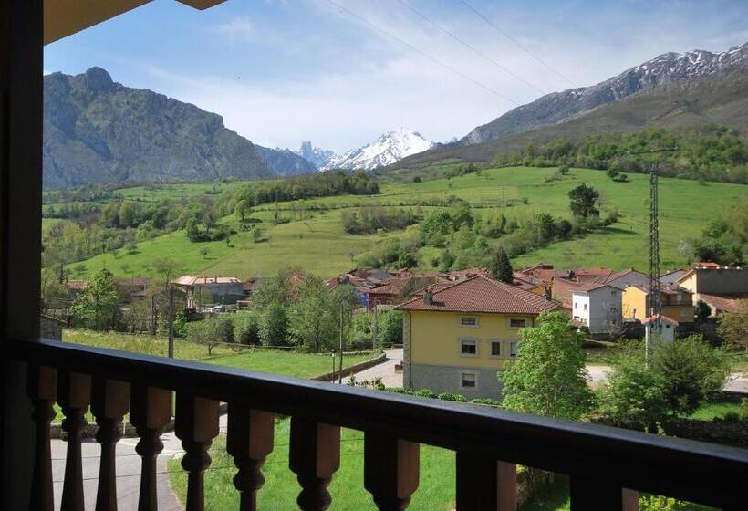 غرفة قياسية مزوَّدة بشُرفة, Principado De Europa