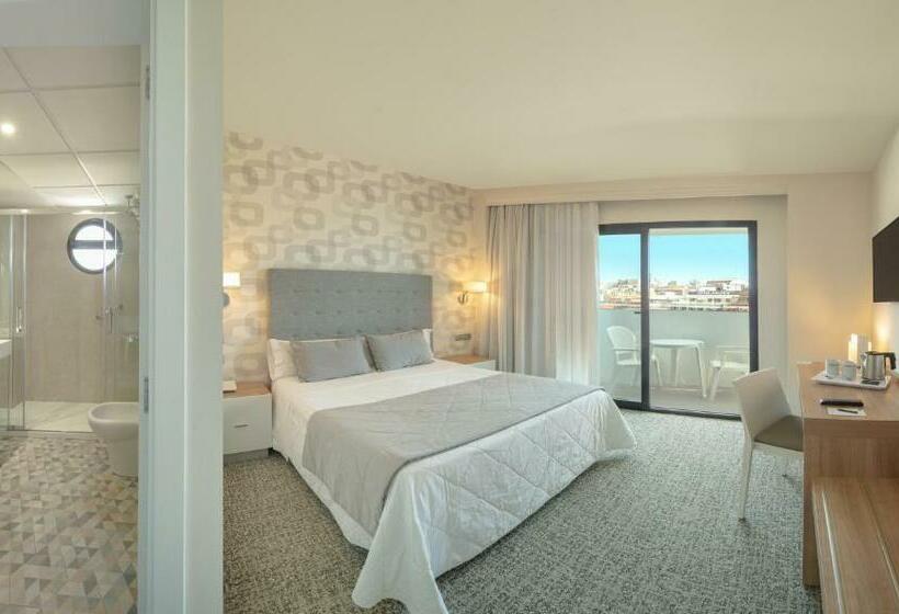 غرفة قياسية مزوَّدة بتراس, Rh Corona del Mar 4* Sup