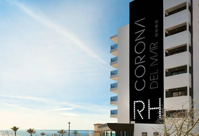 غرفة قياسية مطلّة علي البحر مزوَّدة بتراس, Rh Corona del Mar 4* Sup