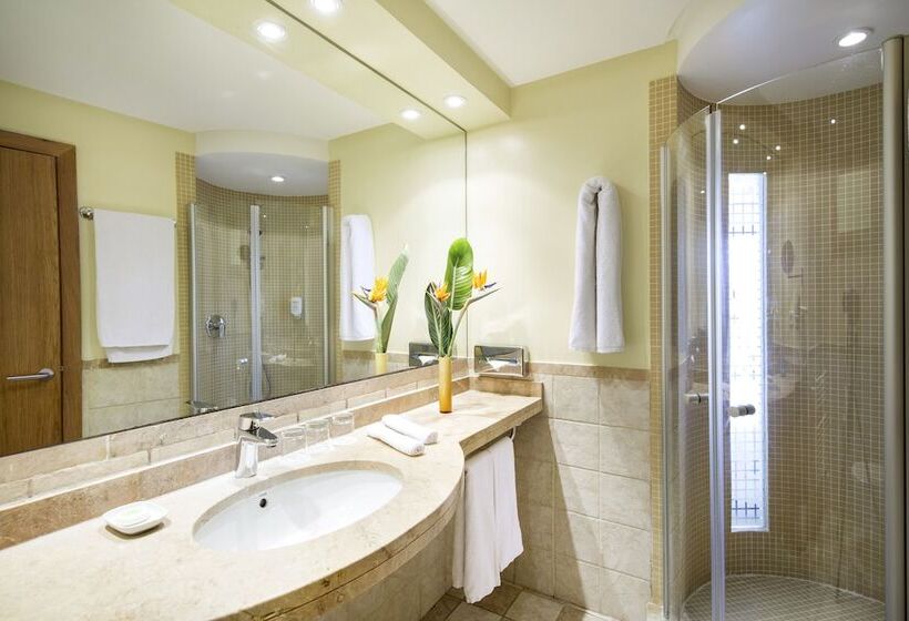 エコノミールーム, Robinson Cala Serena