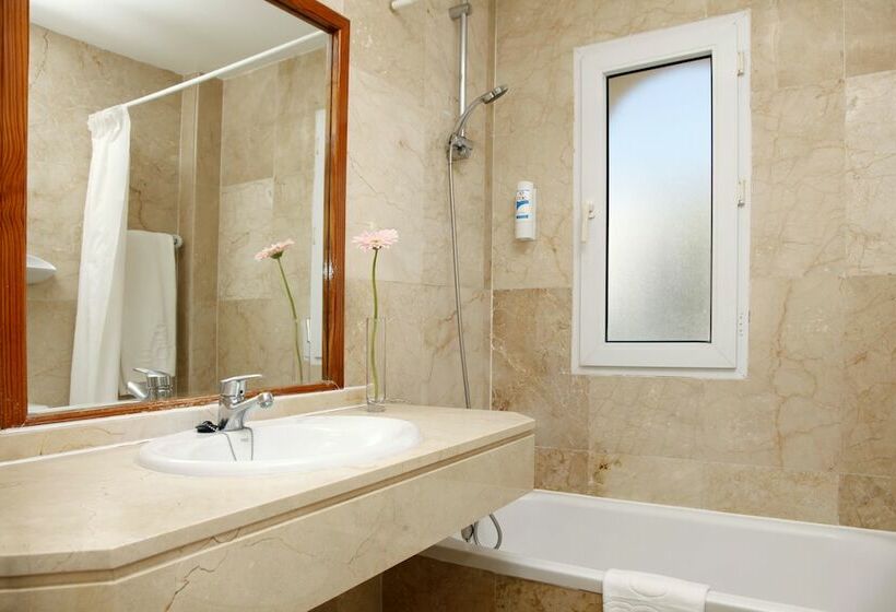 스탠다드 룸 측면 바다 전망, Roc Illetas & Spa