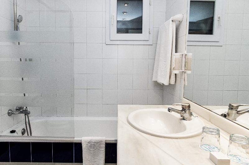 스탠다드 룸 바다 전망, Roc Illetas & Spa