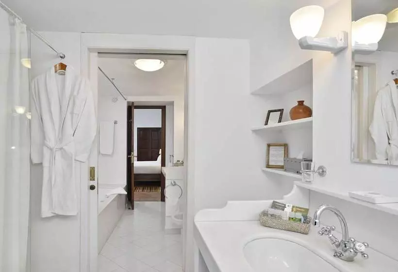 سوییت جونیور, San Lorenzo  Adults Only