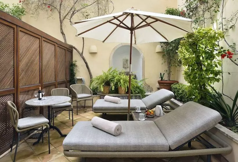 سوییت جونیور, San Lorenzo  Adults Only