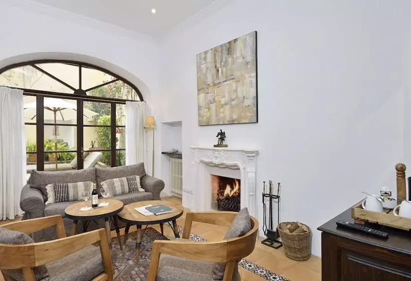 سوییت جونیور, San Lorenzo  Adults Only