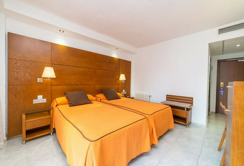 Quarto standard vista piscina, Servigroup Diplomatic