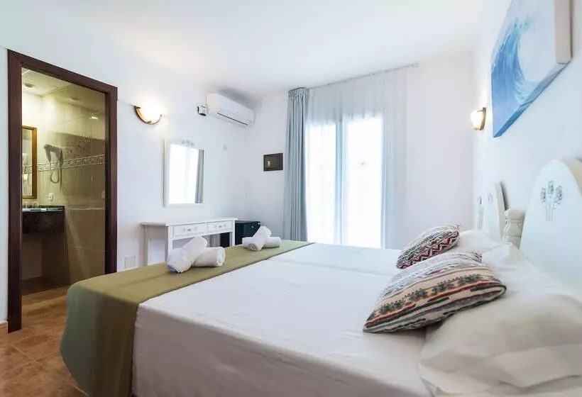 Standardzimmer mit Balkon, Ses Puntetes