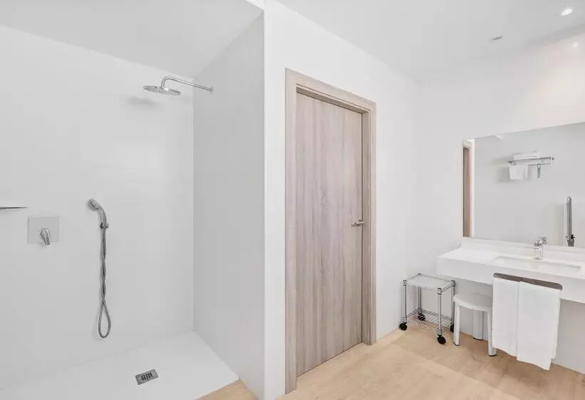سوییت جونیور با چشم‌انداز دریا, Thb Cala Lliteras   Adults Only