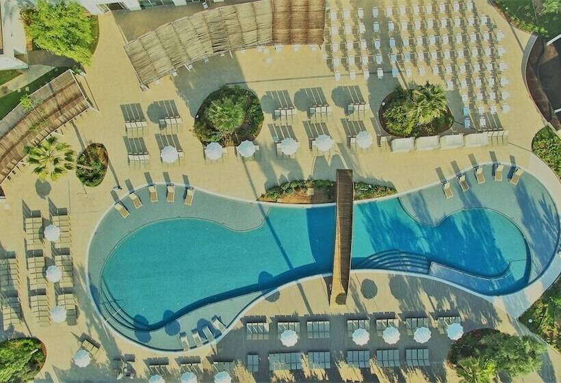 غرفة قياسية, Bg Tonga Tower