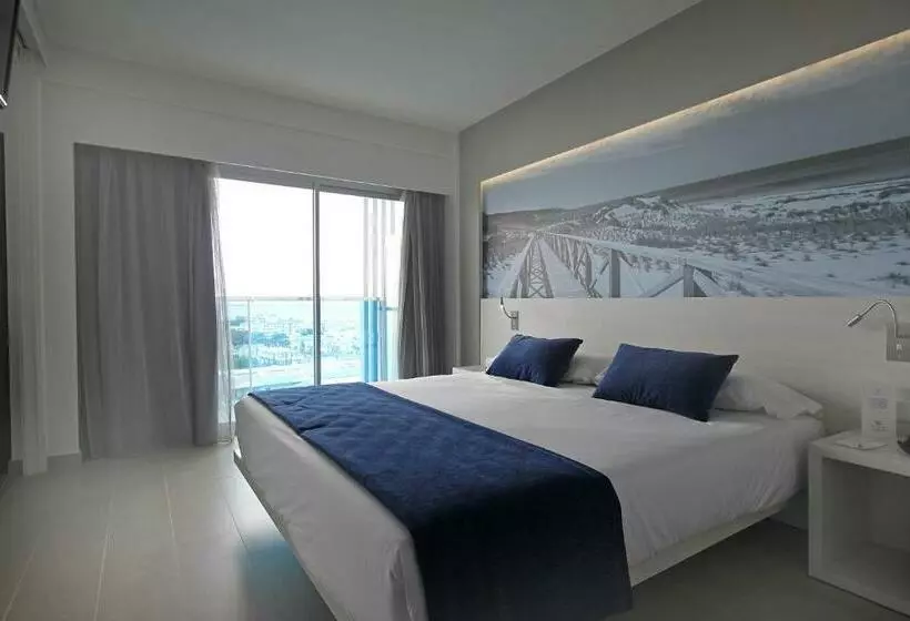 Standard Triple Room, BG Tonga Tower Design Hotel & Suites