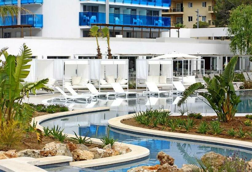 غرفة قياسية مطلّة علي البحر, Bg Tonga Tower