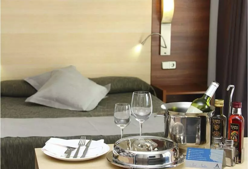 اتاق استاندارد, Aqua Hotel Aquamarina & Spa