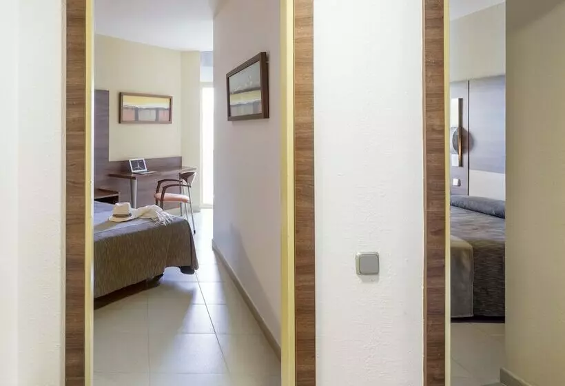 اتاق استاندارد, Aqua Hotel Aquamarina & Spa