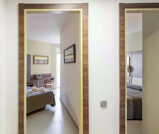 اتاق استاندارد, Aqua Hotel Aquamarina & Spa