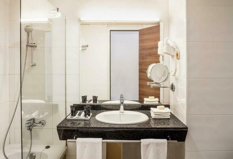 Четырехместный Номер Стандарт, Aqua Hotel Aquamarina & Spa