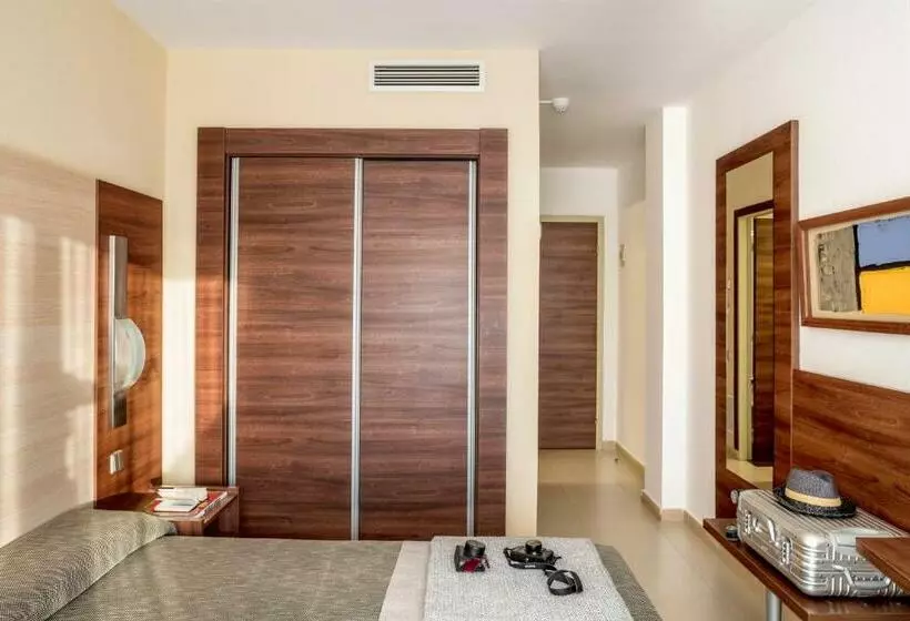 اتاق پرمیوم, Aqua Hotel Aquamarina & Spa