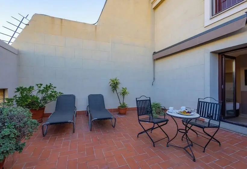 اتاق استاندارد با تراس, Gran Hotel Barcino 4* Sup