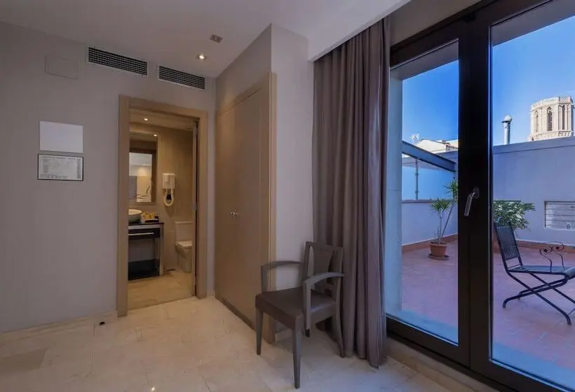 اتاق استاندارد با تراس, Gran Hotel Barcino 4* Sup