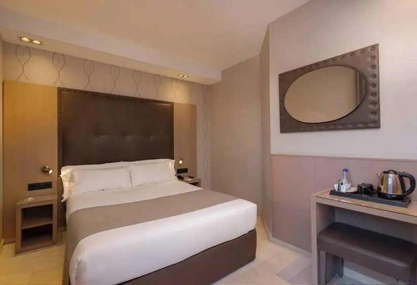 اتاق استاندارد با تراس, Gran Hotel Barcino 4* Sup