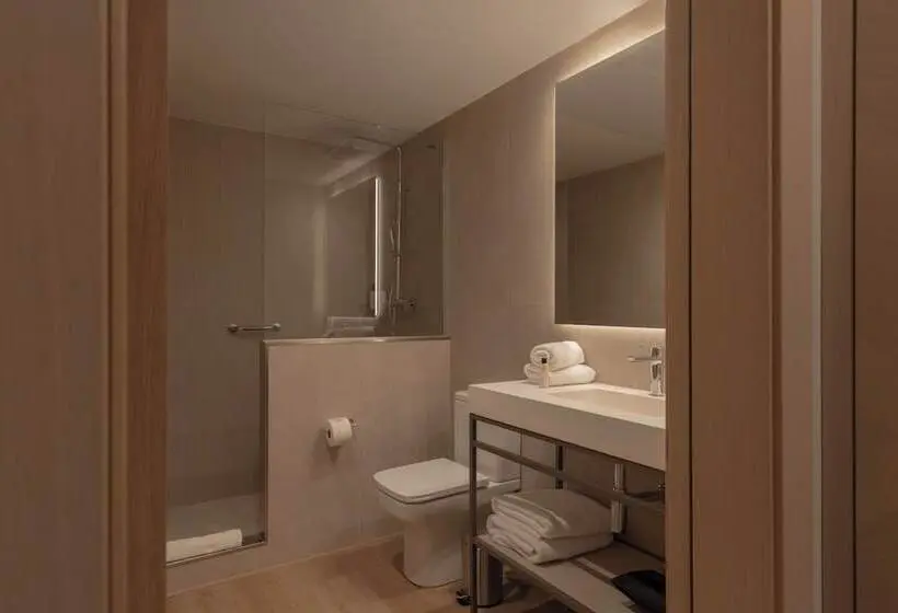 اتاق سوپریور سه تخته, Gran Hotel Barcino 4* Sup
