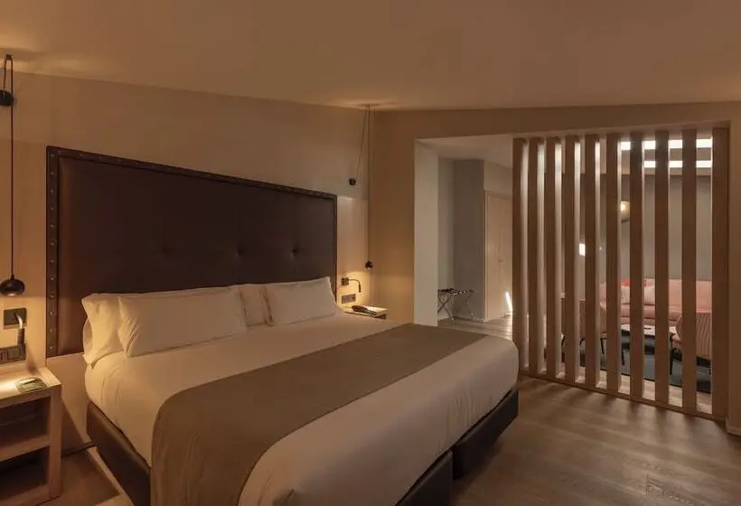 سوییت, Gran Hotel Barcino 4* Sup