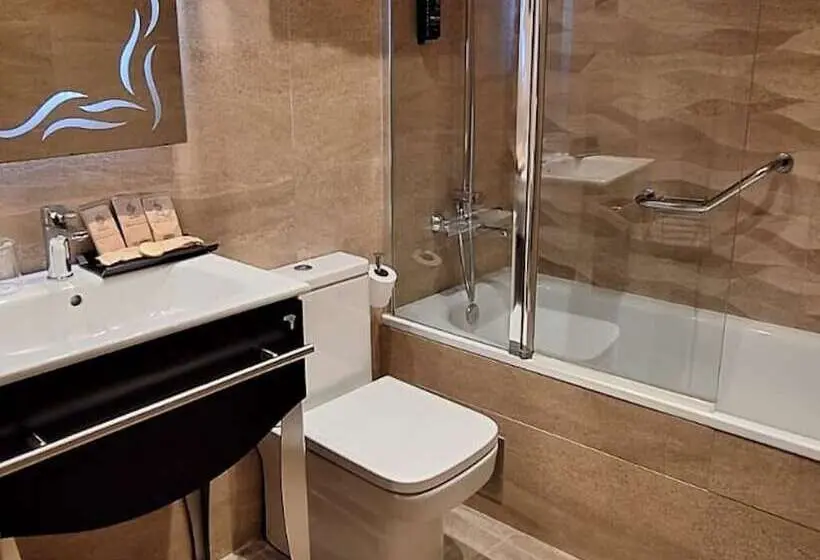 اتاق استاندارد یک نفره, Gran Hotel Barcino 4* Sup